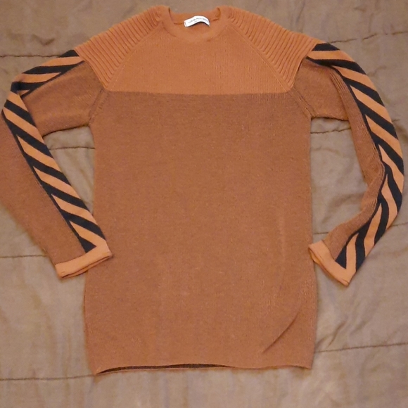 NWOT Unisex sweater - Picture 1 of 2